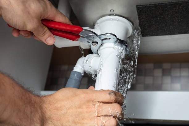 Best Local water damage restoration  in Fort Bragg, CA